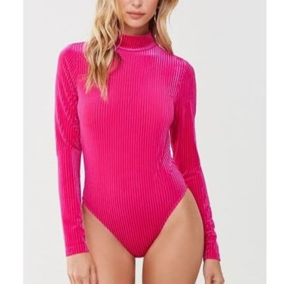 Forever 21 hot pink velvet mockneck bodysuit - Picture 1 of 7